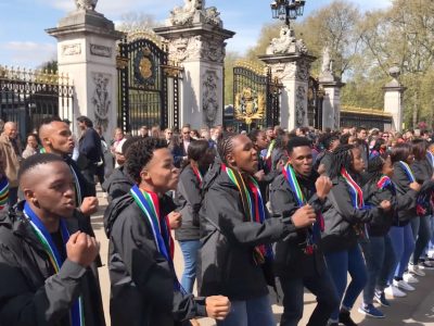 Mzanzi-Youth-Choir-Buckingham-Palace.jpg